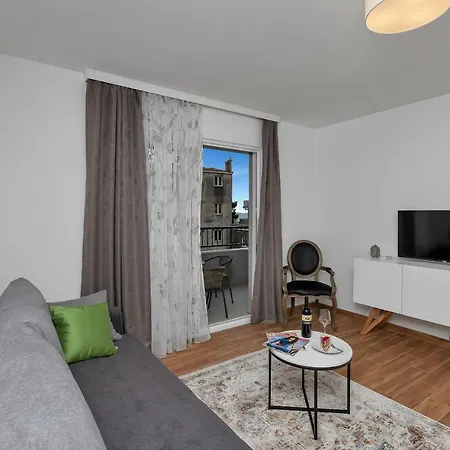 Emilia Lofts Hotel apartamentowy