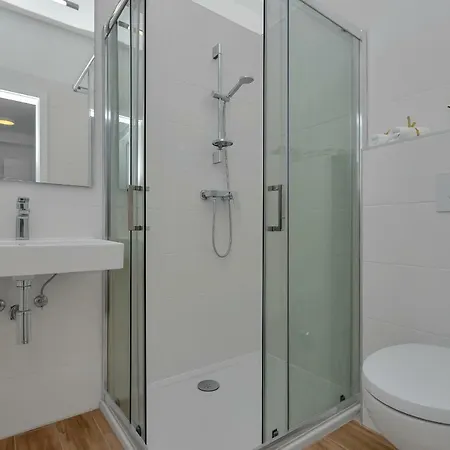 Hotel apartamentowy Emilia Lofts 4*