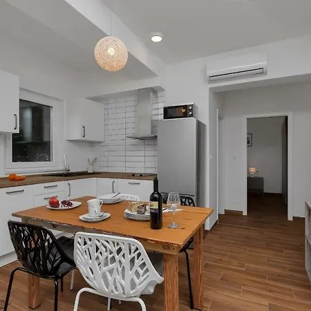 Emilia Lofts Hotel apartamentowy