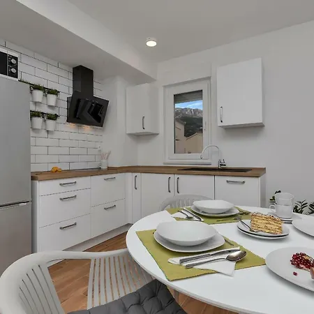 Emilia Lofts Hotel apartamentowy 4*