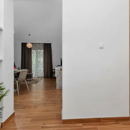 Emilia Lofts Hotel apartamentowy Tučepi