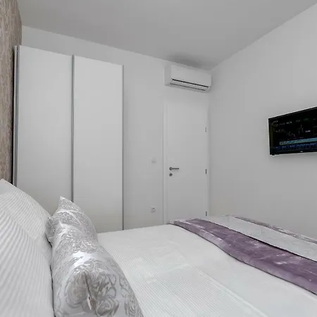 Emilia Lofts Hotel apartamentowy