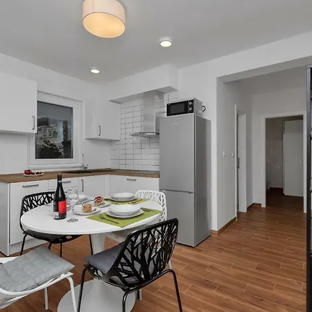 Emilia Lofts 4*