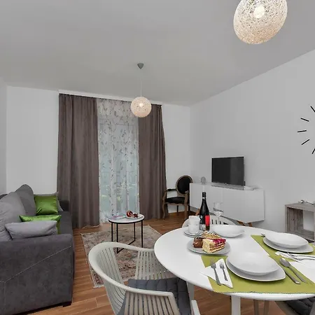 Emilia Lofts 4*