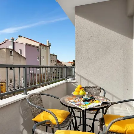 Lejlighedshotel Emilia Lofts