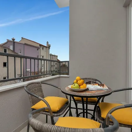 Emilia Lofts 4* Tučepi